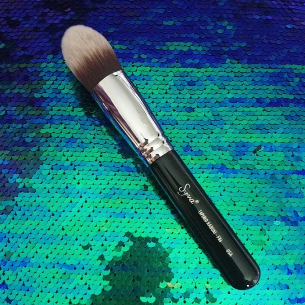 ❌TRADED❌ Sigma F86 tapered kabuki concealer brush - Picture 1 of 4